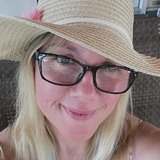 Stvufsetwj from Chicago | Woman | 54 years old | Cancer