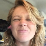 Chelsea from Newberry | Woman | 33 years old | Cancer