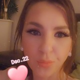 Nora from Lausanne | Woman | 41 years old | Pisces
