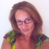 Figen from Den Haag | Woman | 58 years old | Leo