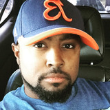 Happyfeet from Bellwood | Man | 41 years old | Taurus