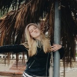 Anya from Moskva | Woman | 28 years old | Cancer