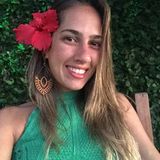 Fê from Salvador | Woman | 33 years old | Aries