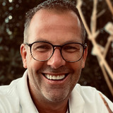Tom from Bangkok | Man | 54 years old | Sagittarius