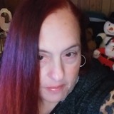 Elle from Charlotte | Woman | 62 years old | Capricorn