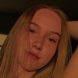 Kyky from Edmonton | Woman | 24 years old | Aries