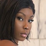 Crystal from New York City | Woman | 40 years old | Capricorn