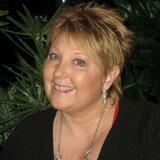 Maude from Overland Park | Woman | 53 years old | Aquarius