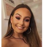 Holly from Manchester | Woman | 27 years old | Aries