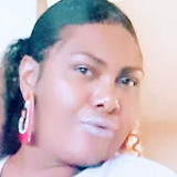 Tray from Philadelphia | Woman | 36 years old | Aquarius