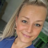 Dmkallpiu from Amsterdam | Woman | 46 years old | Leo
