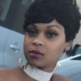 Kay from Omaha | Woman | 34 years old | Capricorn