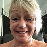 Kim from Brisbane | Woman | 59 years old | Aquarius